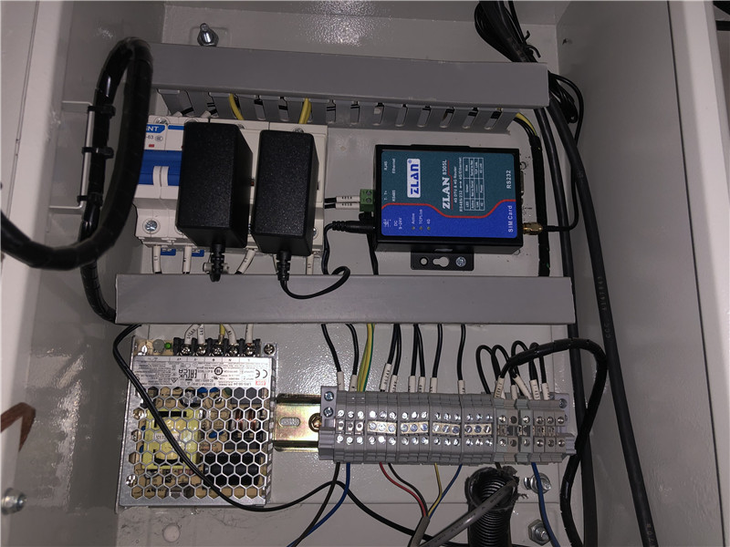 小系统信息采集箱